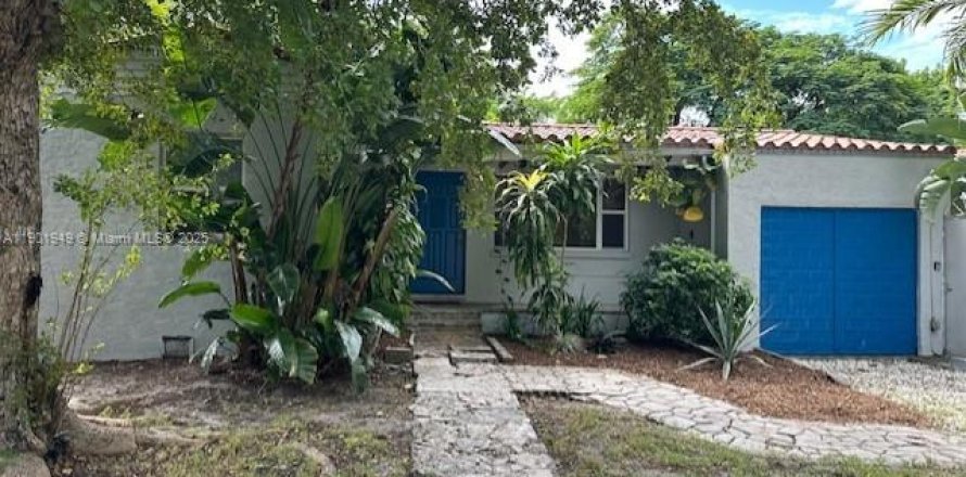 Casa en Miami, Florida 3 dormitorios, 76.74 m2 № 1953406