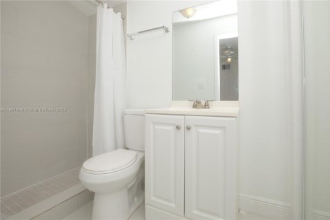 Casa en alquiler en Miami, Florida, 3 dormitorios, 76.74 m2 № 1953406 - foto 18