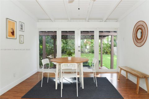 Casa en alquiler en Miami, Florida, 3 dormitorios, 76.74 m2 № 1953406 - foto 9