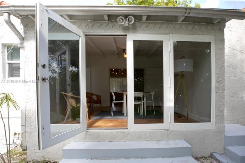 Casa en alquiler en Miami, Florida, 3 dormitorios, 76.74 m2 № 1953406 - foto 20