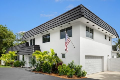 Villa ou maison à vendre à Miami, Floride: 5 chambres, 347.36 m2 № 1890217 - photo 28