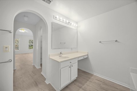 Villa ou maison à vendre à Palm Bay, Floride: 3 chambres, 179.49 m2 № 2388445 - photo 26