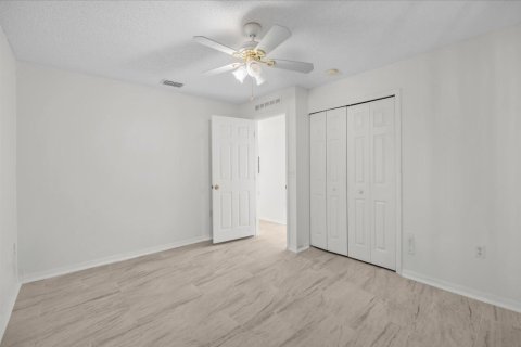 Villa ou maison à vendre à Palm Bay, Floride: 3 chambres, 179.49 m2 № 2388445 - photo 21