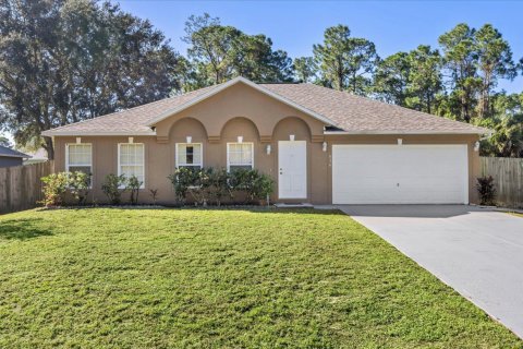 Villa ou maison à Palm Bay, Floride 3 chambres, 179.49 m2 № 2388445