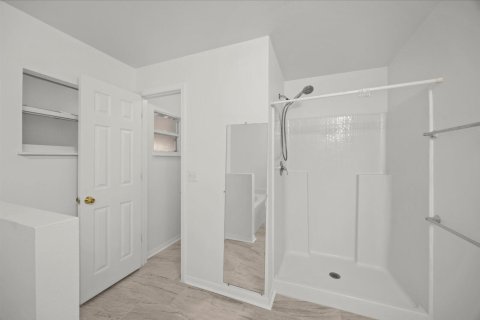 Villa ou maison à vendre à Palm Bay, Floride: 3 chambres, 179.49 m2 № 2388445 - photo 28