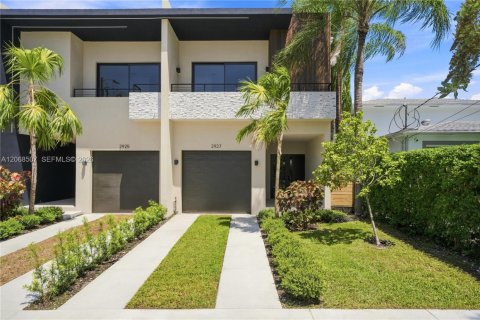 Adosado en venta en Miami, Florida, 4 dormitorios № 2339884 - foto 5