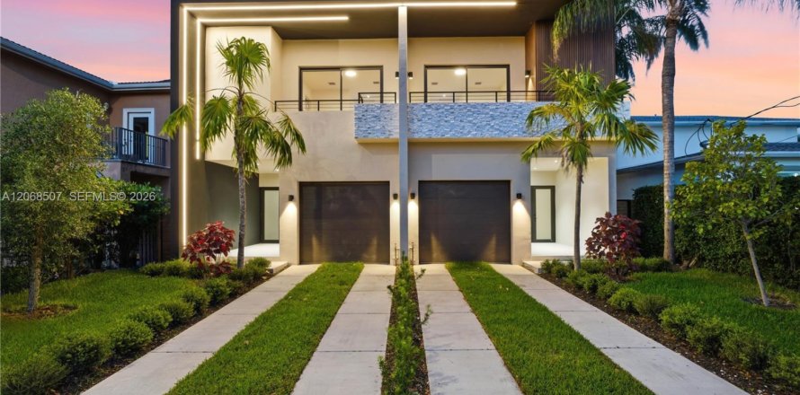 Adosado en Miami, Florida 4 dormitorios № 2339884