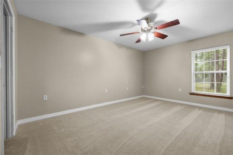 House in Fort White, Florida 4 bedrooms, 340.21 sq.m. № 1775686 - photo 30