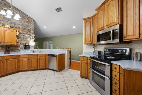 Casa en venta en Fort White, Florida, 4 dormitorios, 340.21 m2 № 1775686 - foto 20