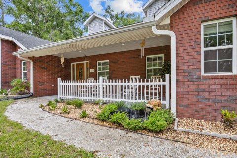 Casa en venta en Fort White, Florida, 4 dormitorios, 340.21 m2 № 1775686 - foto 10
