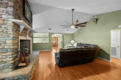 Casa en venta en Fort White, Florida, 4 dormitorios, 340.21 m2 № 1775686 - foto 16