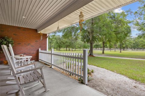 Casa en venta en Fort White, Florida, 4 dormitorios, 340.21 m2 № 1775686 - foto 13