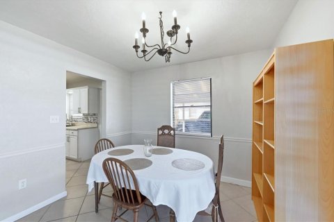 Casa en venta en Port Charlotte, Florida, 2 dormitorios, 83.33 m2 № 2201011 - foto 13