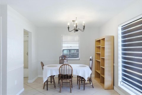 Casa en venta en Port Charlotte, Florida, 2 dormitorios, 83.33 m2 № 2201011 - foto 12