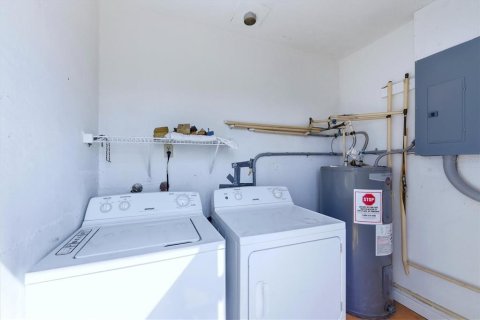 Casa en venta en Port Charlotte, Florida, 2 dormitorios, 83.33 m2 № 2201011 - foto 30
