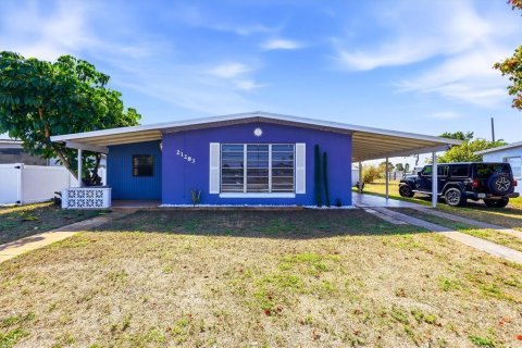 Casa en Port Charlotte, Florida 2 dormitorios, 83.33 m2 № 2201011