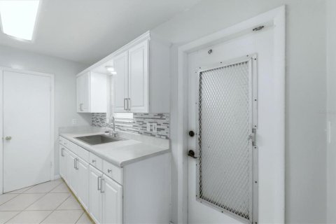 Casa en venta en Port Charlotte, Florida, 2 dormitorios, 83.33 m2 № 2201011 - foto 16