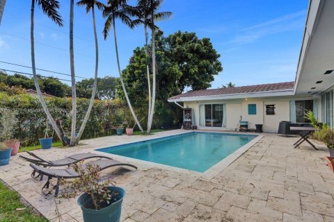House in Coral Gables, Florida 4 bedrooms, 224.45 sq.m. № 1478001 - photo 21