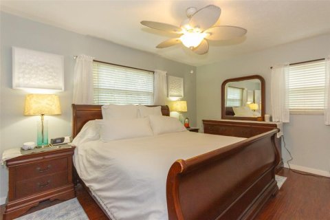 Villa ou maison à vendre à Thonotosassa, Floride: 5 chambres, 240.25 m2 № 2313476 - photo 16