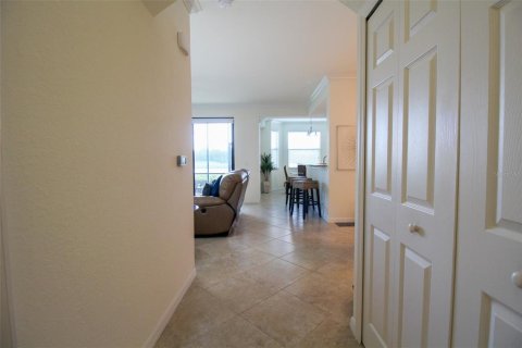 Condo in Bradenton, Florida, 2 bedrooms in LAKEWOOD NATIONAL  № 224704 - photo 29