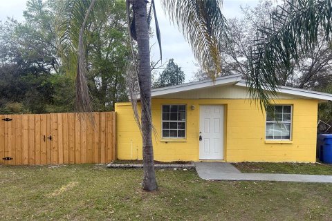 Villa ou maison à Tampa, Floride 4 chambres, 111.2 m2 № 2407144