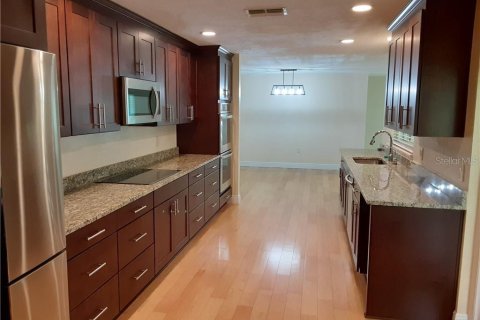 House in Beverly Hills, Florida 2 bedrooms, 157.19 sq.m. № 2347213 - photo 5