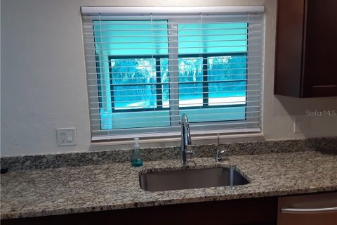 House in Beverly Hills, Florida 2 bedrooms, 157.19 sq.m. № 2347213 - photo 6