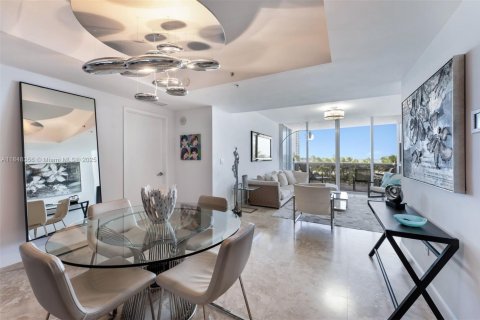 Condo in Sunny Isles Beach, Florida, 2 bedrooms  № 2088507 - photo 8