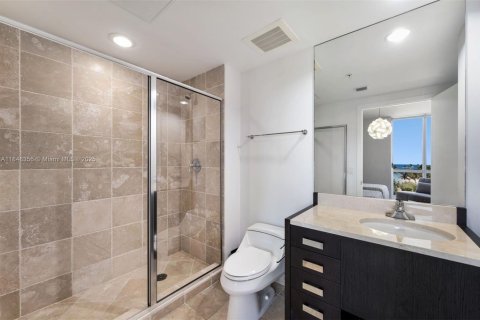 Condo in Sunny Isles Beach, Florida, 2 bedrooms  № 2088507 - photo 26