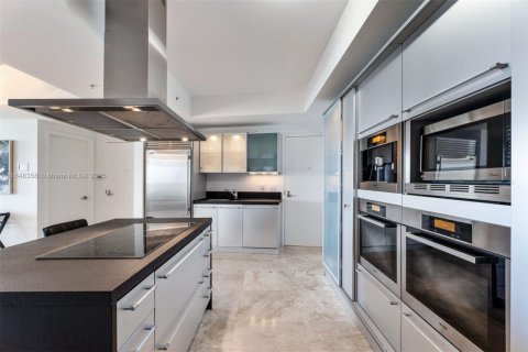 Condo in Sunny Isles Beach, Florida, 2 bedrooms  № 2088507 - photo 12