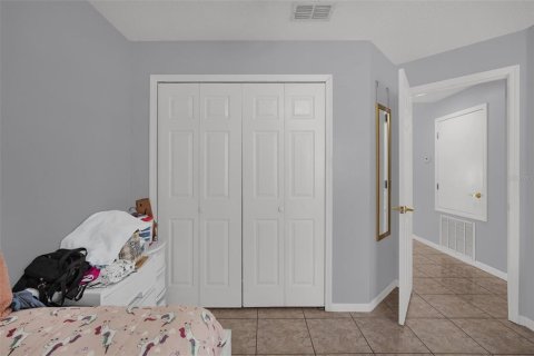 House in Orlando, Florida 4 bedrooms, 177.44 sq.m. № 2216154 - photo 17