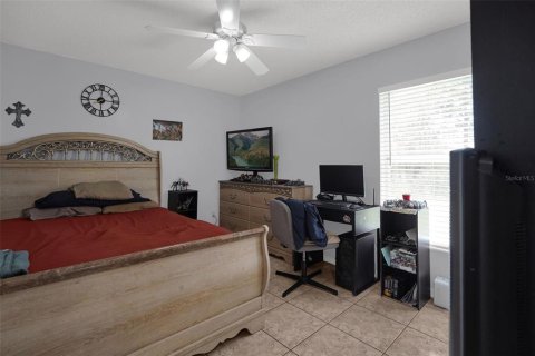 House in Orlando, Florida 4 bedrooms, 177.44 sq.m. № 2216154 - photo 13