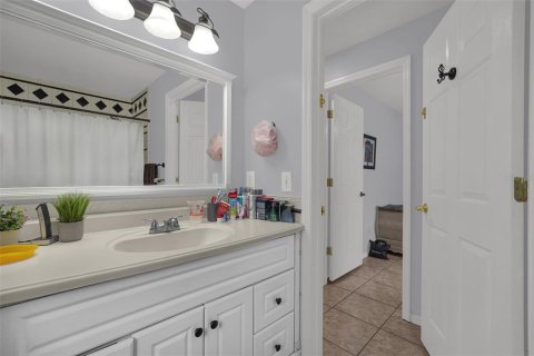 House in Orlando, Florida 4 bedrooms, 177.44 sq.m. № 2216154 - photo 23