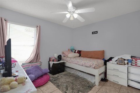 House in Orlando, Florida 4 bedrooms, 177.44 sq.m. № 2216154 - photo 16