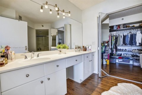 Copropriété à louer à Aventura, Floride: 2 chambres, 126.44 m2 № 1954488 - photo 13