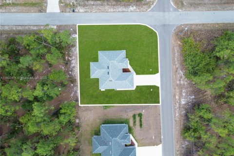 House in Lehigh Acres, Florida 3 bedrooms № 1685846 - photo 21