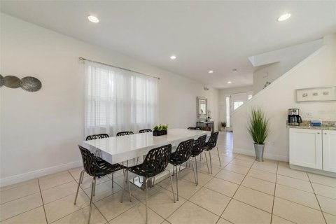 Villa ou maison à vendre à Kissimmee, Floride: 6 chambres, 308.16 m2 № 2135660 - photo 10
