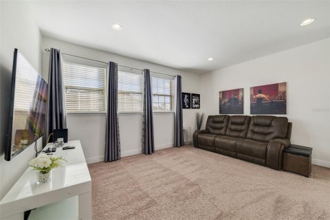 Villa ou maison à vendre à Kissimmee, Floride: 6 chambres, 308.16 m2 № 2135660 - photo 25