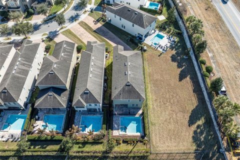 Villa ou maison à vendre à Kissimmee, Floride: 6 chambres, 308.16 m2 № 2135660 - photo 5