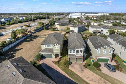 Villa ou maison à vendre à Kissimmee, Floride: 6 chambres, 308.16 m2 № 2135660 - photo 3