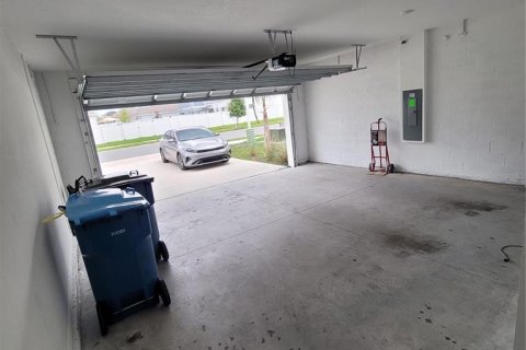 House in Lake Wales, Florida 4 bedrooms, 179.58 sq.m. № 2205097 - photo 27