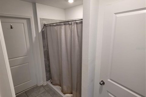 House in Lake Wales, Florida 4 bedrooms, 179.58 sq.m. № 2205097 - photo 25