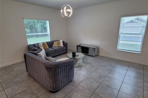 House in Lake Wales, Florida 4 bedrooms, 179.58 sq.m. № 2205097 - photo 4