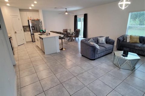 House in Lake Wales, Florida 4 bedrooms, 179.58 sq.m. № 2205097 - photo 5
