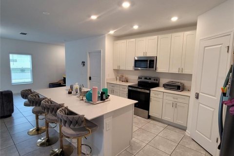 House in Lake Wales, Florida 4 bedrooms, 179.58 sq.m. № 2205097 - photo 7