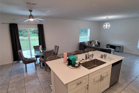 House in Lake Wales, Florida 4 bedrooms, 179.58 sq.m. № 2205097 - photo 9