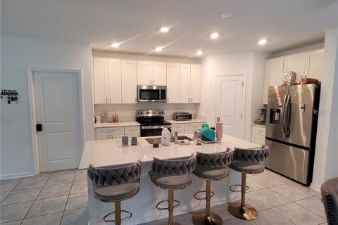 House in Lake Wales, Florida 4 bedrooms, 179.58 sq.m. № 2205097 - photo 6