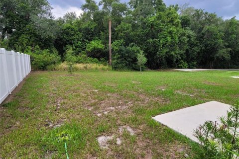 House in Lake Wales, Florida 4 bedrooms, 179.58 sq.m. № 2205097 - photo 12