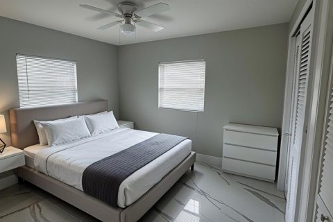 House in Englewood, Florida 2 bedrooms, 98.85 sq.m. № 2123534 - photo 30