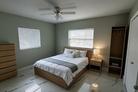 House in Englewood, Florida 2 bedrooms, 98.85 sq.m. № 2123534 - photo 27